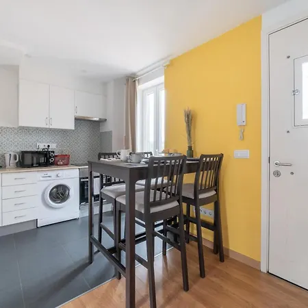Hill House - No. 589b * Lisbon