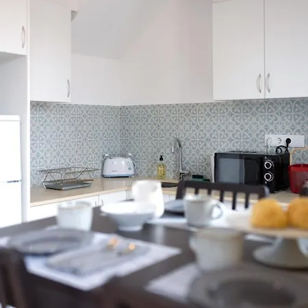 Hill House - No. 589b Lisboa