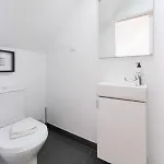 Apartment Hill House - No. 589b *