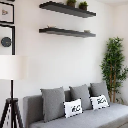 Hill House - No. 589b Apartament