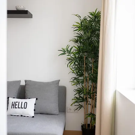 Hill House - No. 589b Apartament