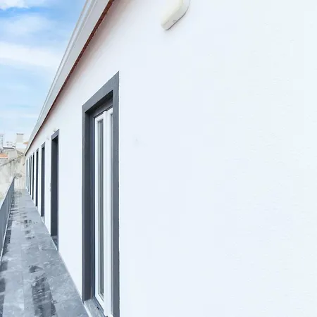 Hill House - No. 589b *